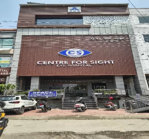 Eye Hospital in Red Square Market centre